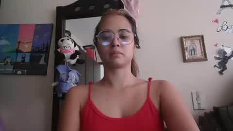 triana_bell online show from 03/11/26, 04:57