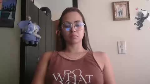 triana_bell online show from 05/16/26, 05:01