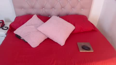 triana_crimson online show from 02/03/25, 10:43