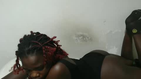 Tracy online show from 11/23/25, 09:09