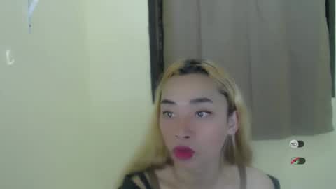 Snapshot of tricia_slut chatting on 02/20/25, 11:31 tricia_slut online show from 02/20/25, 11:31