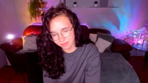 Snapshot of triciadaisy chatting on 07/20/26, 10:39 TriciaDaisy online show from 07/20/26, 10:39