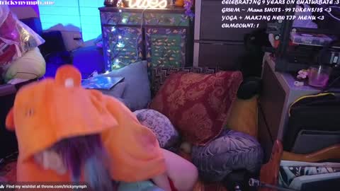 Snapshot of tricky_nymph chatting on 12/23/24, 04:33 Cassie online show from 12/23/24, 04:33