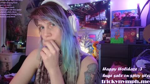 Snapshot of tricky_nymph chatting on 12/31/24, 03:45 Cassie online show from 12/31/24, 03:45