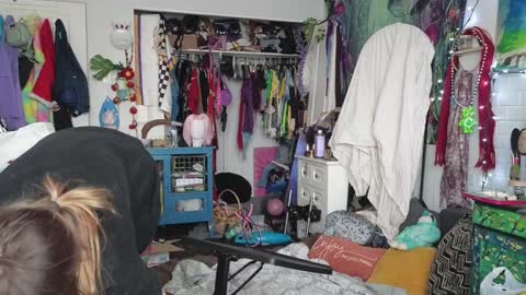 Snapshot of tricky_nymph chatting on 02/02/25, 07:25 Cassie online show from 02/02/25, 07:25