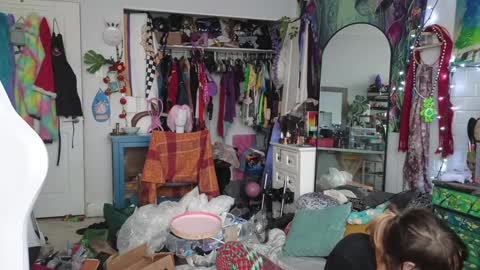 Snapshot of tricky_nymph chatting on 02/02/25, 10:28 Cassie online show from 02/02/25, 10:28