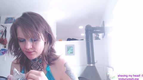 Snapshot of tricky_nymph chatting on 09/12/25, 09:15 Cassie online show from 09/12/25, 09:15