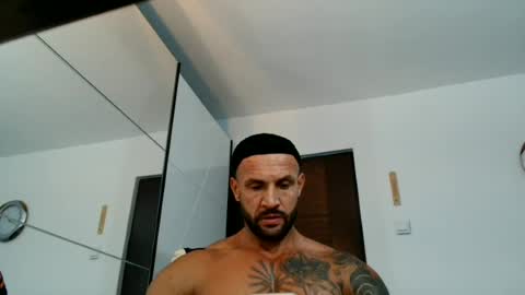 Snapshot of tridentmuscles chatting on 06/20/26, 10:40 tridentmuscles online show from 06/20/26, 10:40