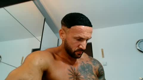 Snapshot of tridentmuscles chatting on 06/25/26, 11:15 tridentmuscles online show from 06/25/26, 11:15