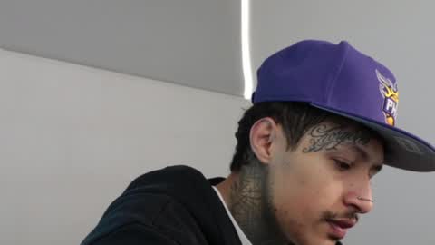 - trieone online show from 12/04/24, 11:30