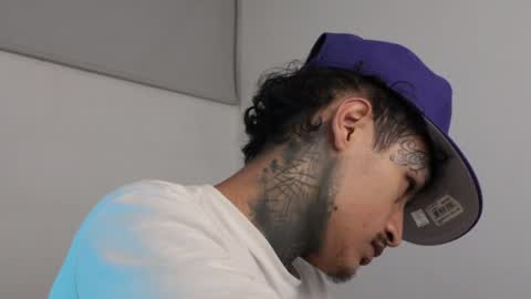 - trieone online show from 02/05/25, 06:02