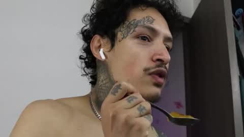 - trieone online show from 10/22/25, 01:39