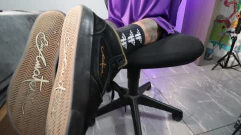 - trieone online show from 04/17/26, 12:35