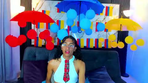 Snapshot of triiangel_latinboy chatting on 06/20/26, 12:30 Johan online show from 06/20/26, 12:30
