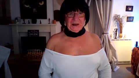 trinity1011 online show from 10/05/25, 08:18