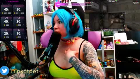 Trin Kat pet online show from 03/26/26, 05:18