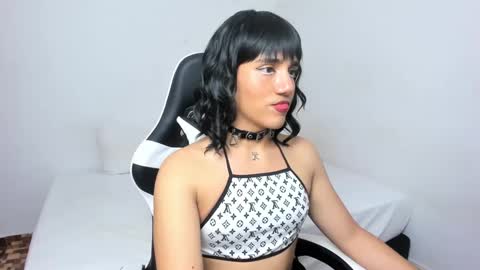 Triny online show from 02/19/25, 04:44