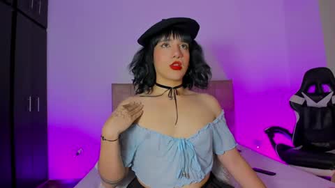 Snapshot of trinydoll chatting on 04/30/26, 02:01 Triny online show from 04/30/26, 02:01