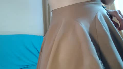 Snapshot of trioa chatting on 11/24/25, 06:40 Tony and Kristina wait you everyday start 2230-0000 GMT online show from 11/24/25, 06:40