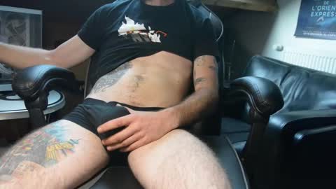 Snapshot of tripstocum chatting on 09/28/25, 04:23 FluideAmer online show from 09/28/25, 04:23