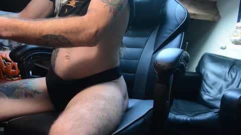 Snapshot of tripstocum chatting on 10/11/25, 02:15 FluideAmer online show from 10/11/25, 02:15