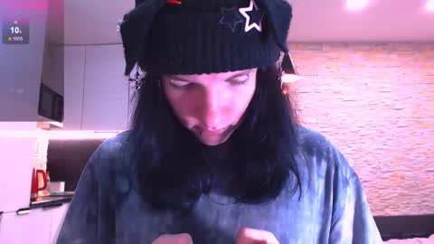 Max  online show from 02/08/26, 06:44