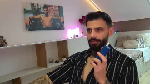 Snapshot of tristangreyaura chatting on 02/16/26, 06:42 Trystan Grey online show from 02/16/26, 06:42