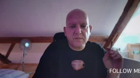 Snapshot of tritonspace chatting on 05/03/26, 06:52 Triton online show from 05/03/26, 06:52