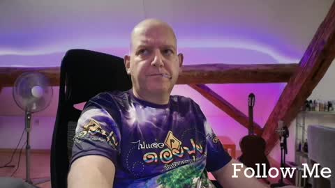 Snapshot of tritonspace chatting on 05/18/26, 04:07 Triton online show from 05/18/26, 04:07