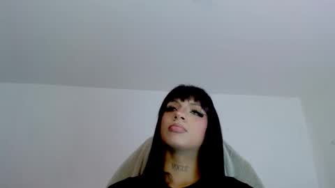 Snapshot of trix_ebony chatting on 05/05/26, 02:08 trix_ebony online show from 05/05/26, 02:08