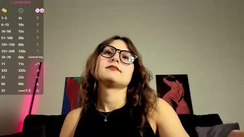 Snapshot of trixibell chatting on 10/09/25, 06:11 trixibell online show from 10/09/25, 06:11