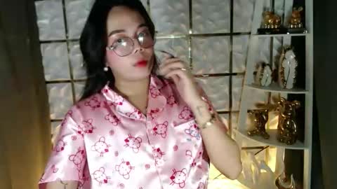 trixie_foxslut online show from 04/03/26, 11:52
