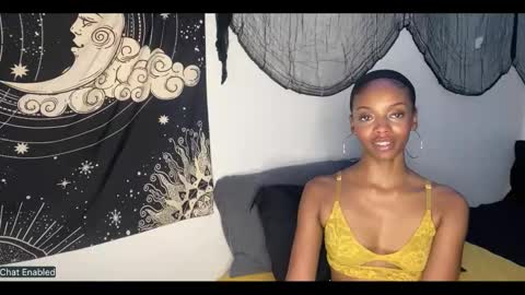 trixie_luv online show from 11/19/25, 02:39