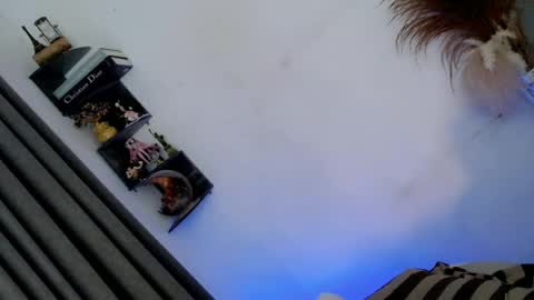 Snapshot of trixie_moore chatting on 07/06/26, 05:04 trixie_moore online show from 07/06/26, 05:04