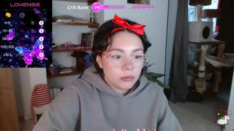 Snapshot of trixie_tangg chatting on 05/07/26, 10:59 Kitty online show from 05/07/26, 10:59