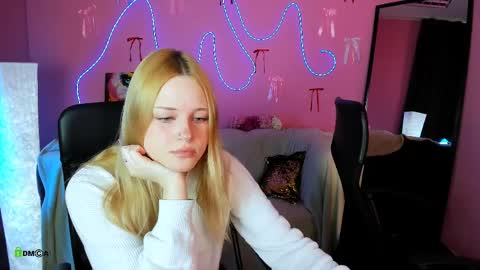 Trixy online show from 04/10/26, 12:21