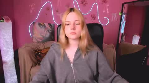 Trixy online show from 04/19/26, 10:14