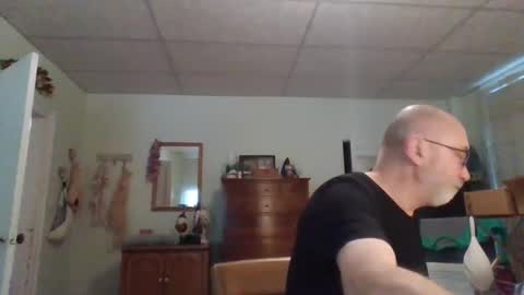 Snapshot of trodgers136 chatting on 02/15/25, 04:23 TRodgers online show from 02/15/25, 04:23