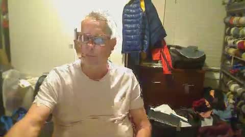 Troffer online show from 02/19/26, 01:56