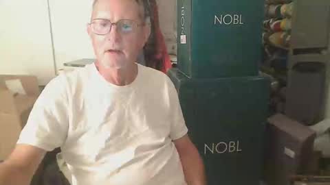 Snapshot of troffer1020 chatting on 05/21/26, 01:01 Troffer online show from 05/21/26, 01:01