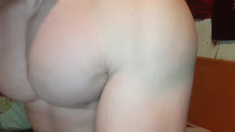 Snapshot of troncq chatting on 01/13/25, 07:32 Troncq online show from 01/13/25, 07:32