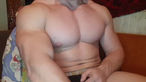 Snapshot of troncq chatting on 01/23/25, 06:24 Troncq online show from 01/23/25, 06:24