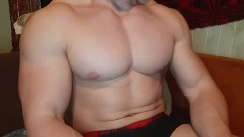 Snapshot of troncq chatting on 02/18/25, 06:58 Troncq online show from 02/18/25, 06:58