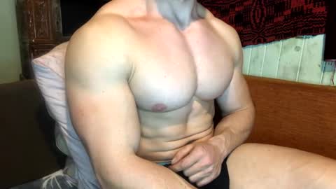 Snapshot of troncq chatting on 03/03/25, 06:22 Troncq online show from 03/03/25, 06:22