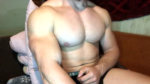 Snapshot of troncq chatting on 03/11/25, 03:12 Troncq online show from 03/11/25, 03:12