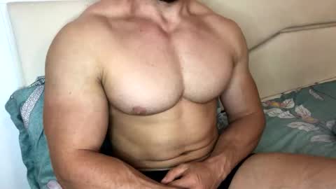 Snapshot of troncq chatting on 09/29/25, 01:16 Troncq online show from 09/29/25, 01:16