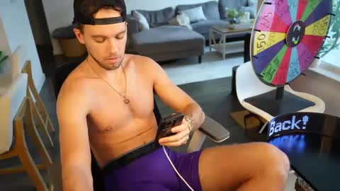 Troy Green online show from 09/15/25, 08:53