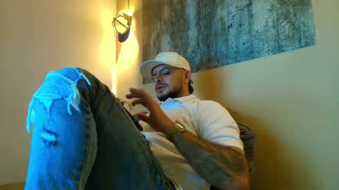 Troy online show from 04/07/26, 08:04