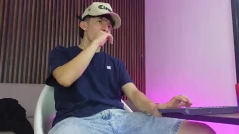 Troy online show from 09/11/25, 08:53