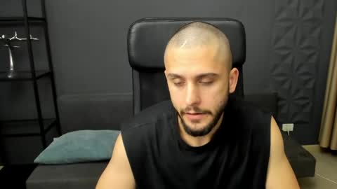 Snapshot of troywade chatting on 06/10/26, 04:34 TroyWade online show from 06/10/26, 04:34